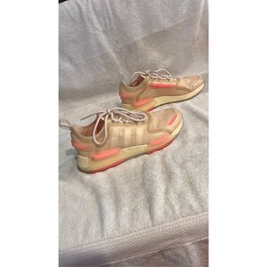 Adidas NMD V3 "Wonder White" Women's Size 8 Peach Running Shoes Sneakers